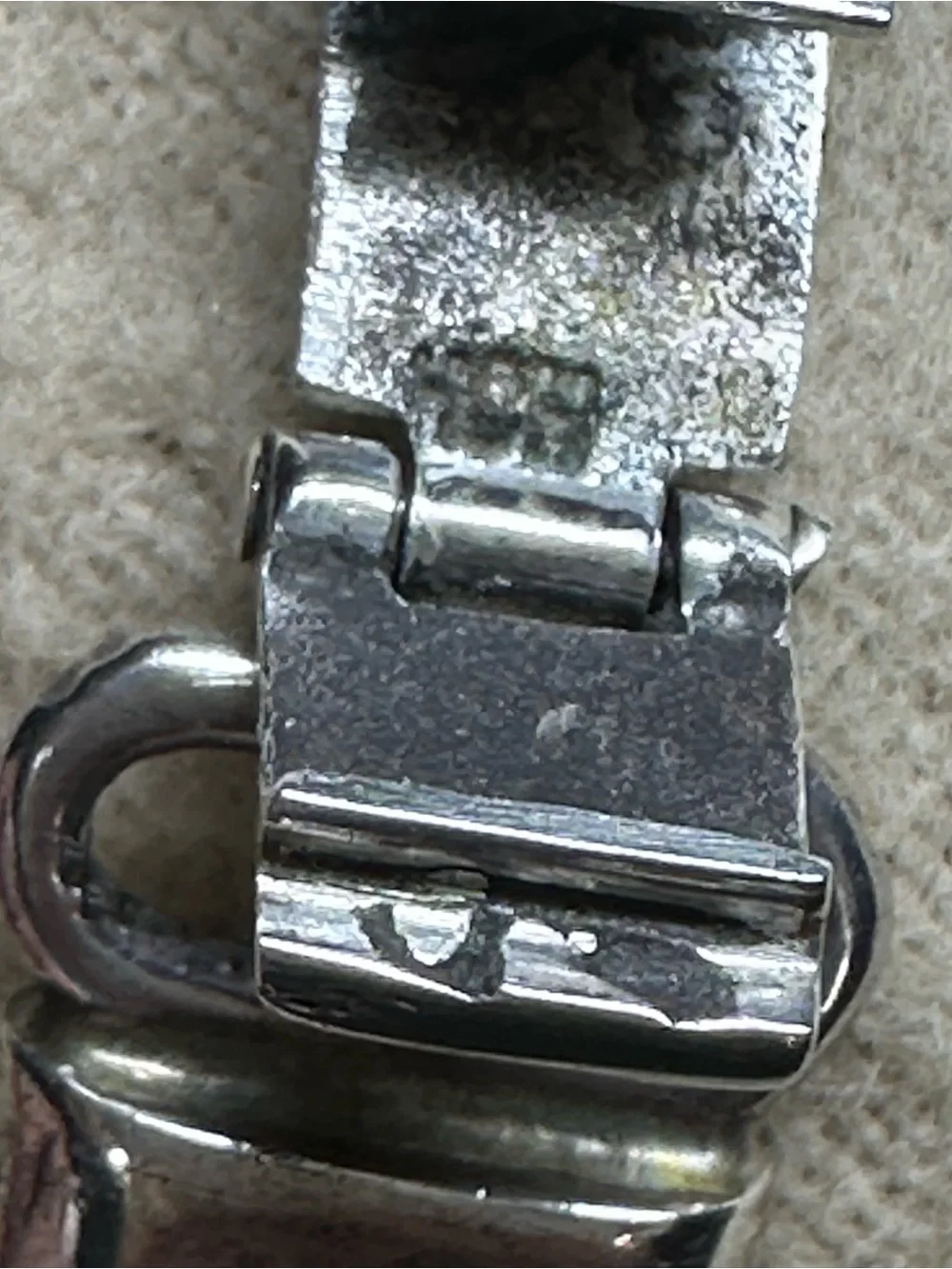 Pandora authentic moments